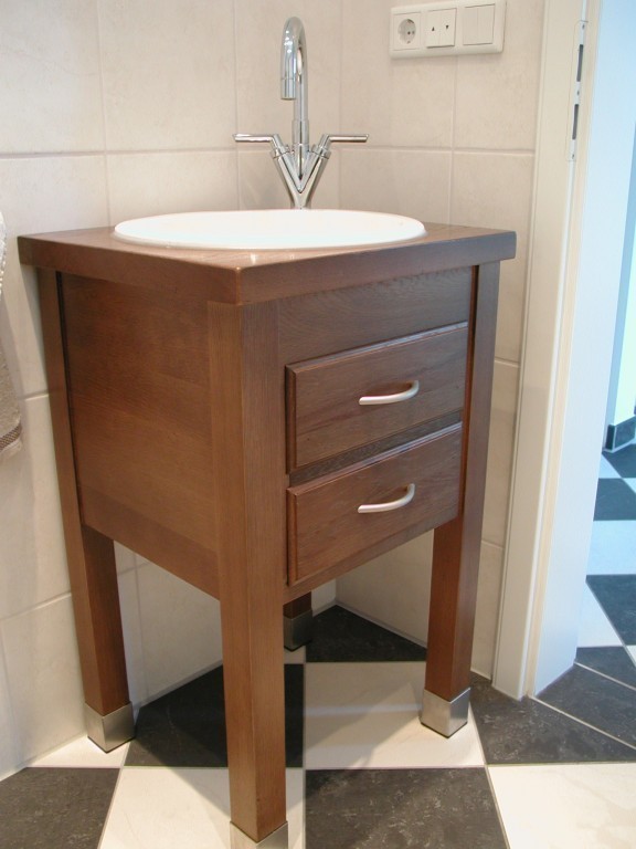 Badmöbel für eingelassenen Waschtisch Möbel fürs Bad und Innenausbau