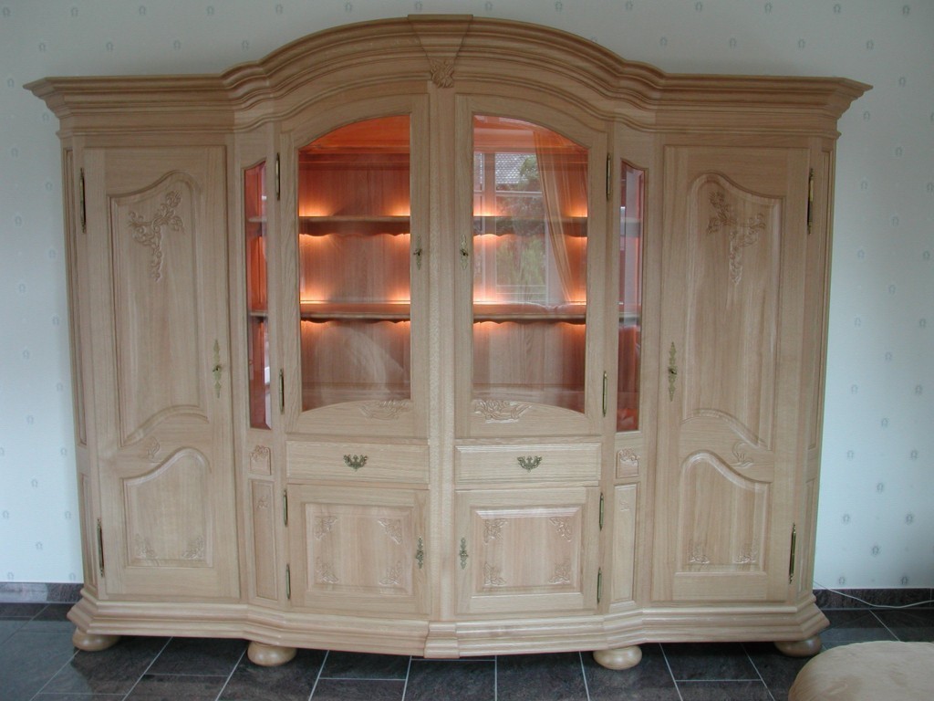 Wohnzimmer-Schrank Florenz 298, schlichte Ausführung ohne Sprossen